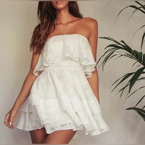 Lulus True Lover White Burnout Floral Ruffled Strapless Mini Dress NWT Medium - Picture 1 of 11